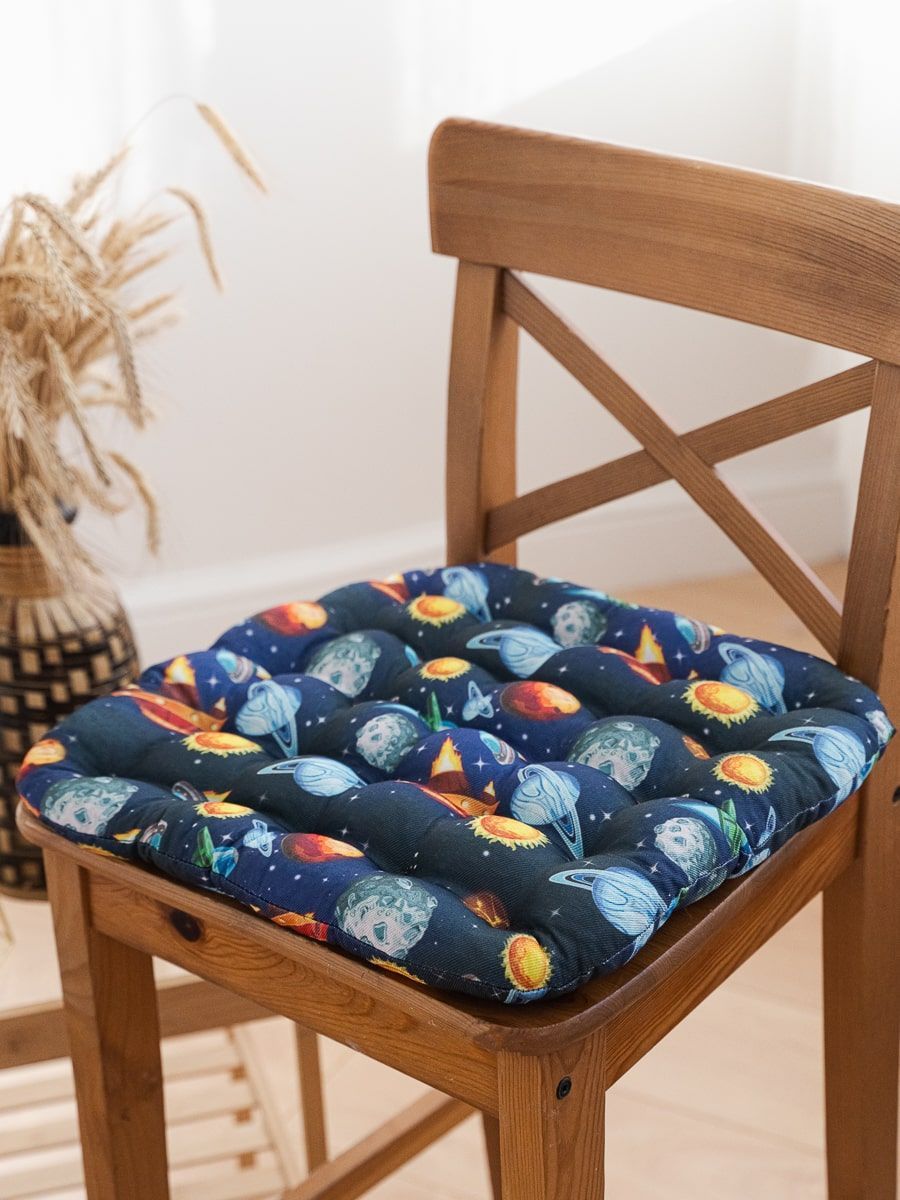 снимок Подушка на стул "Космос" с лузгой гречихи 40*40 от магазина BIO-TEXTILES ОПТ