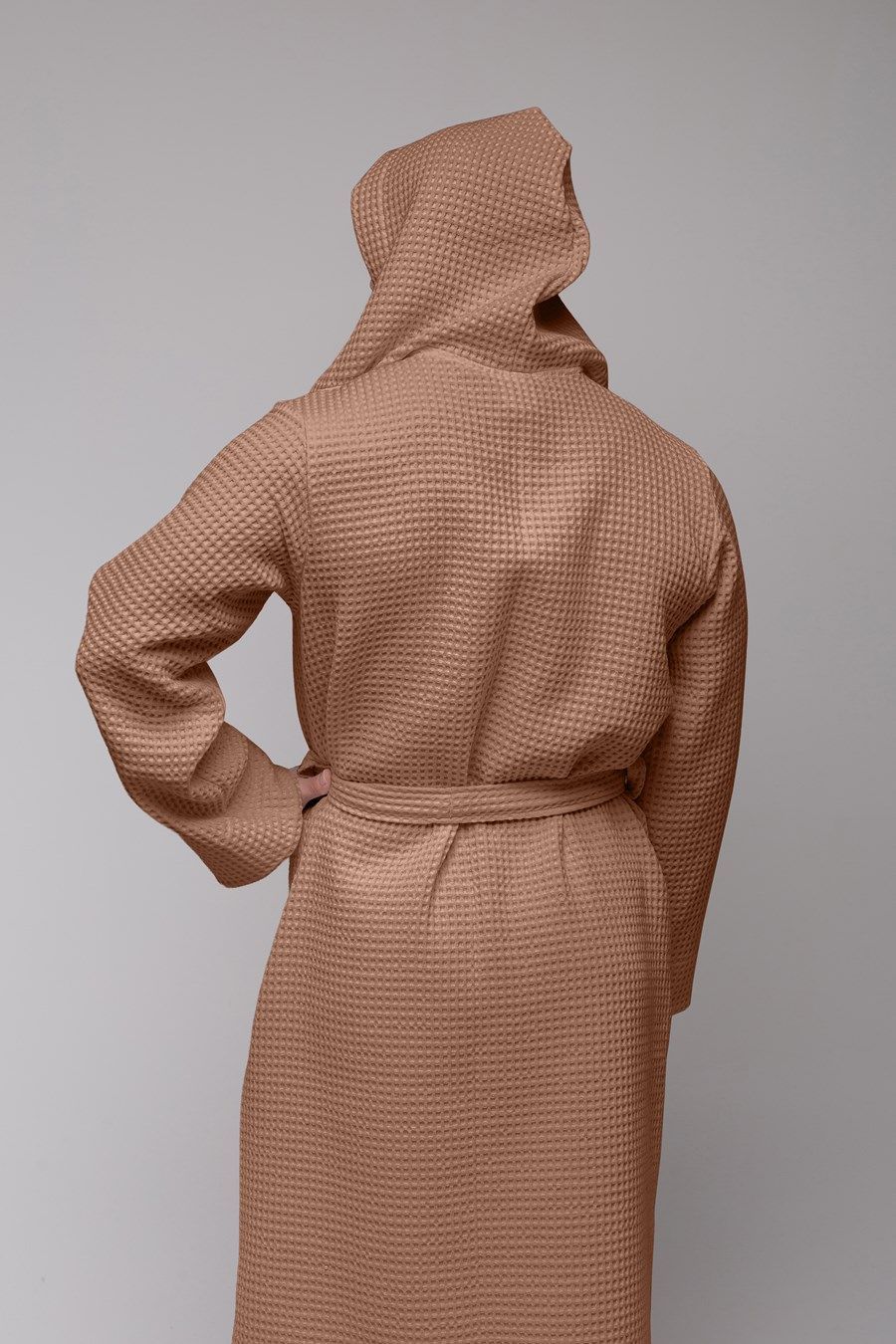 снимок Халат вафельный PandaHug Оrlando мокко с капюшоном от магазина BIO-TEXTILES ОПТ