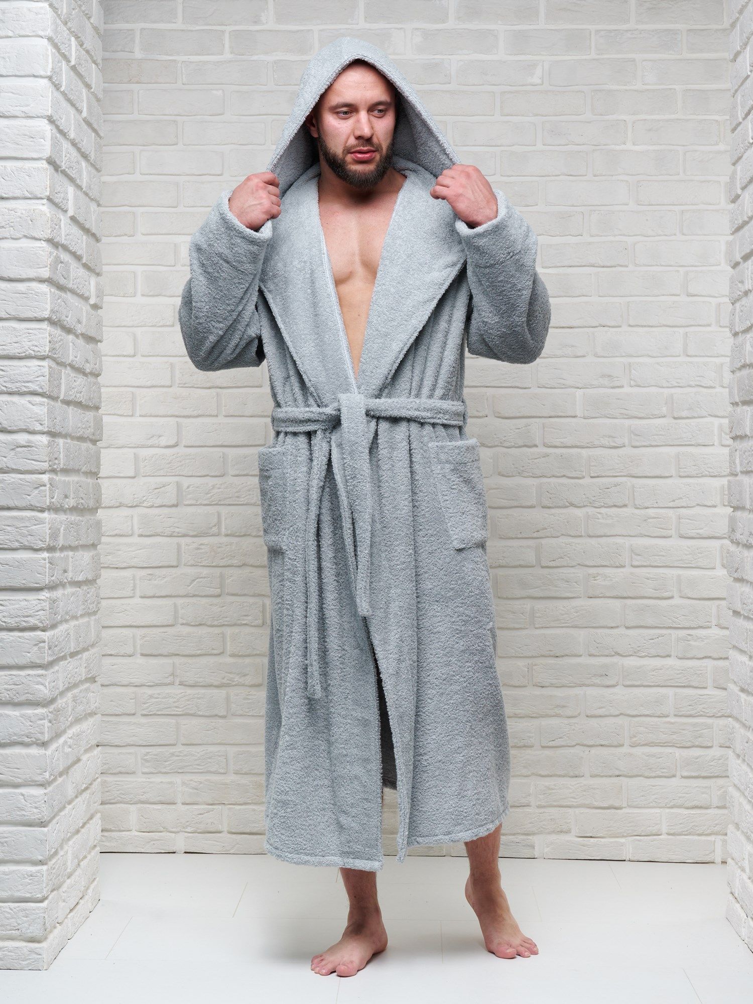 снимок Халат мужской махровый PandaHug с капюшоном, светло-серый от магазина BIO-TEXTILES ОПТ