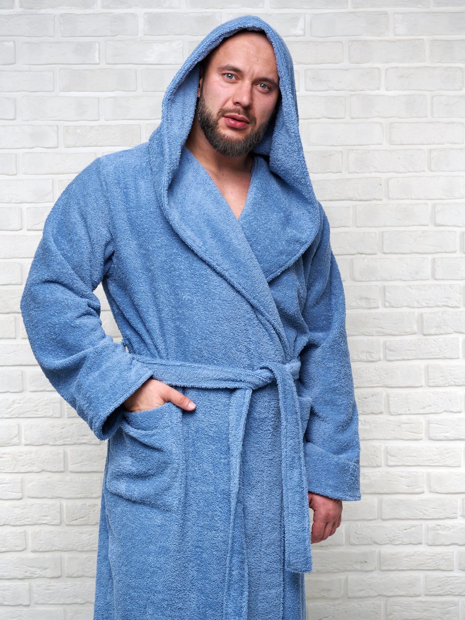 снимок Халат мужской махровый PandaHug с капюшоном, лазурный от магазина BIO-TEXTILES ОПТ