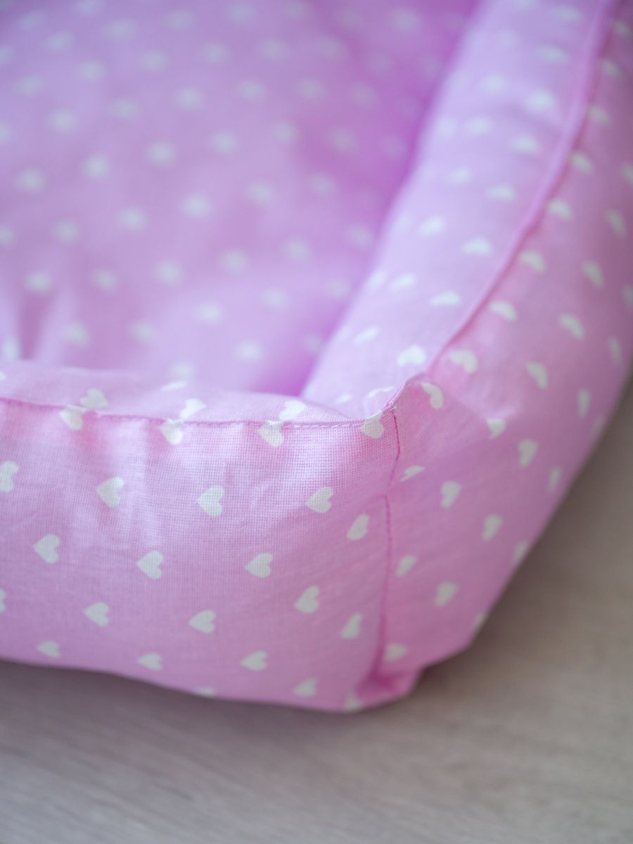 снимок Лежак для кошек и собак "сердечки" от магазина BIO-TEXTILES ОПТ